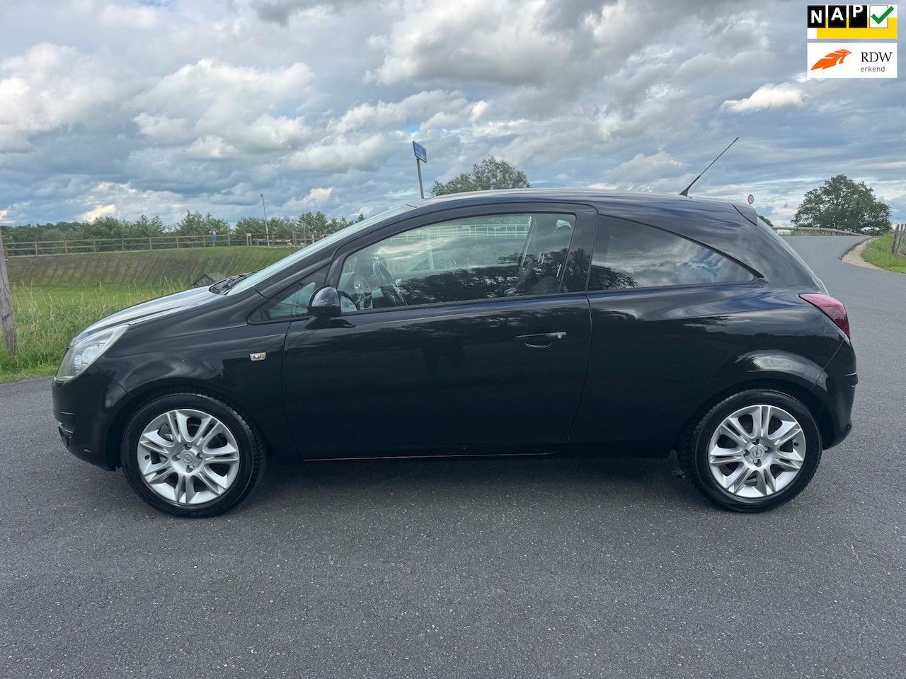 Opel Corsa - 1.4-16V Color Edition 1.4-16V Color Edition - AutoWereld.nl