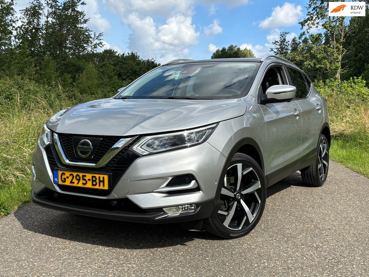 Nissan Qashqai - 1.2 N-Connecta Aut/Camera/Pano/19'' - AutoWereld.nl