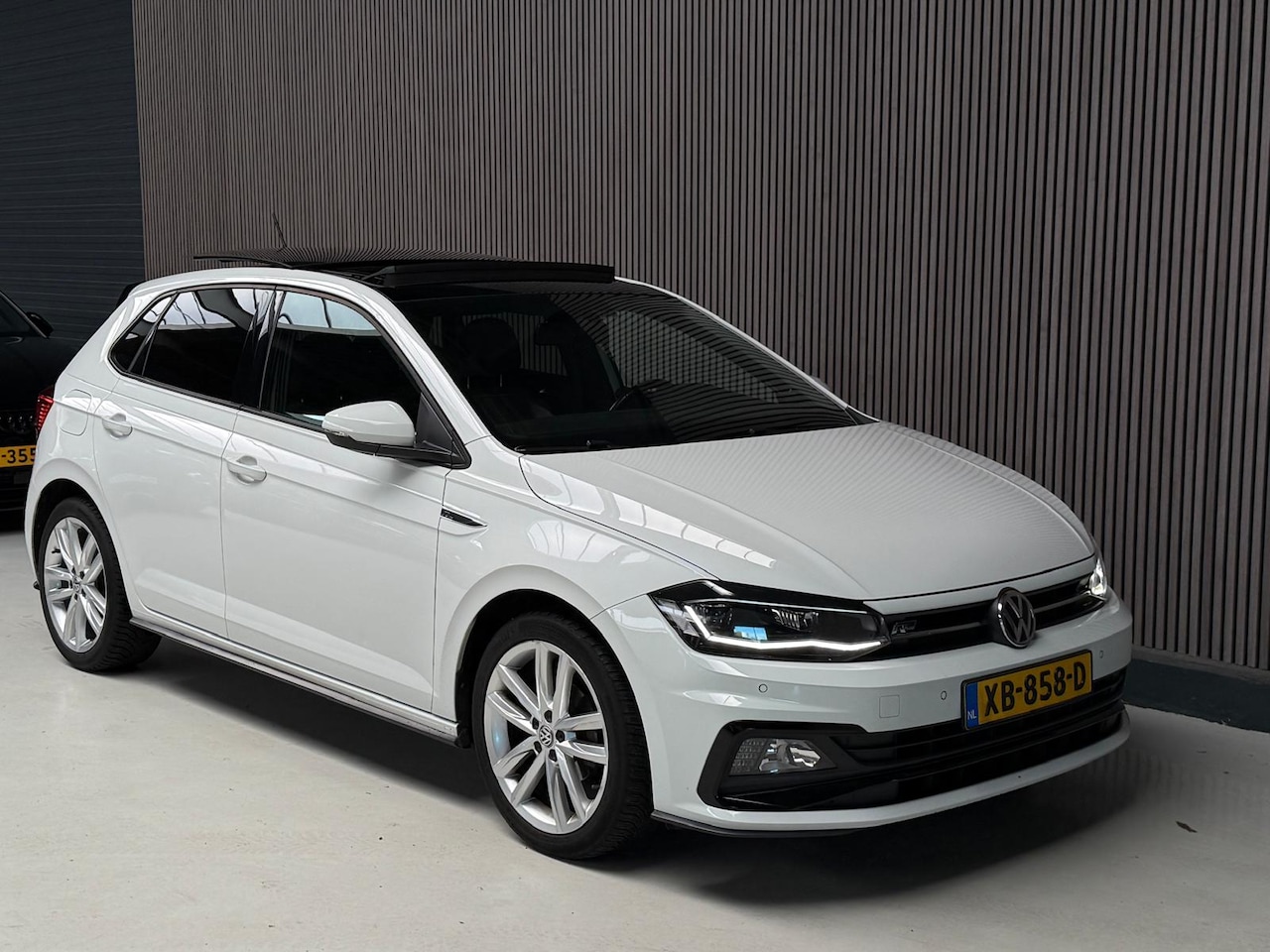 Volkswagen Polo - 1.0 TSI Highline Pano|Beats|Led - AutoWereld.nl