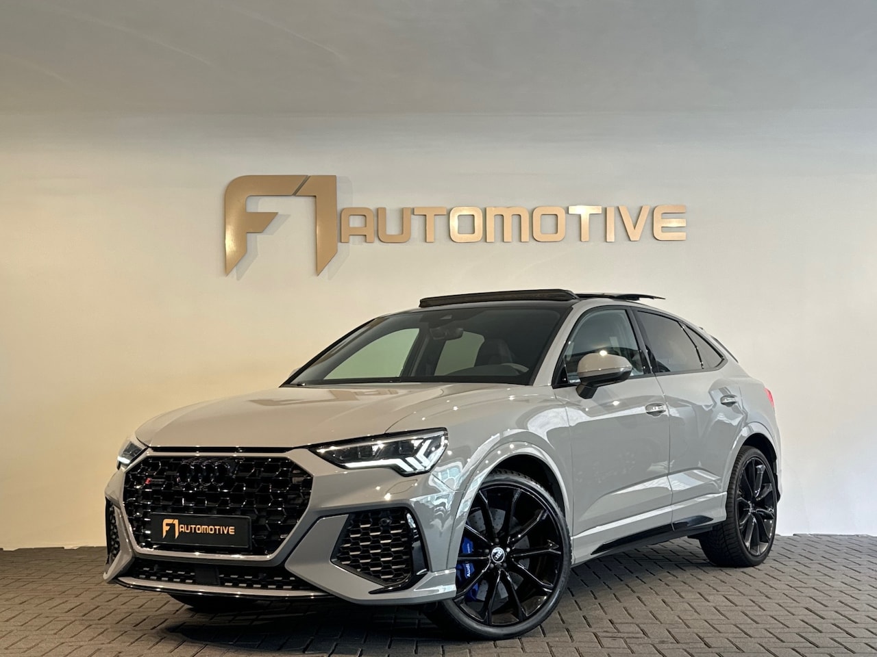Audi RSQ3 Sportback - 2.5 TFSI Pano|Ceramic|B&O|Trekhaak|VOL - AutoWereld.nl