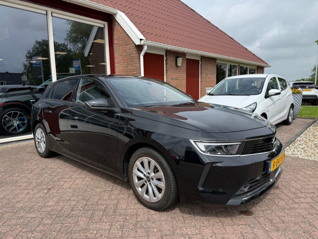 Opel Astra - 1.2 BUSINESSNS EDITION 5-DRS Orig. NL/Camera/ACC/LM - AutoWereld.nl