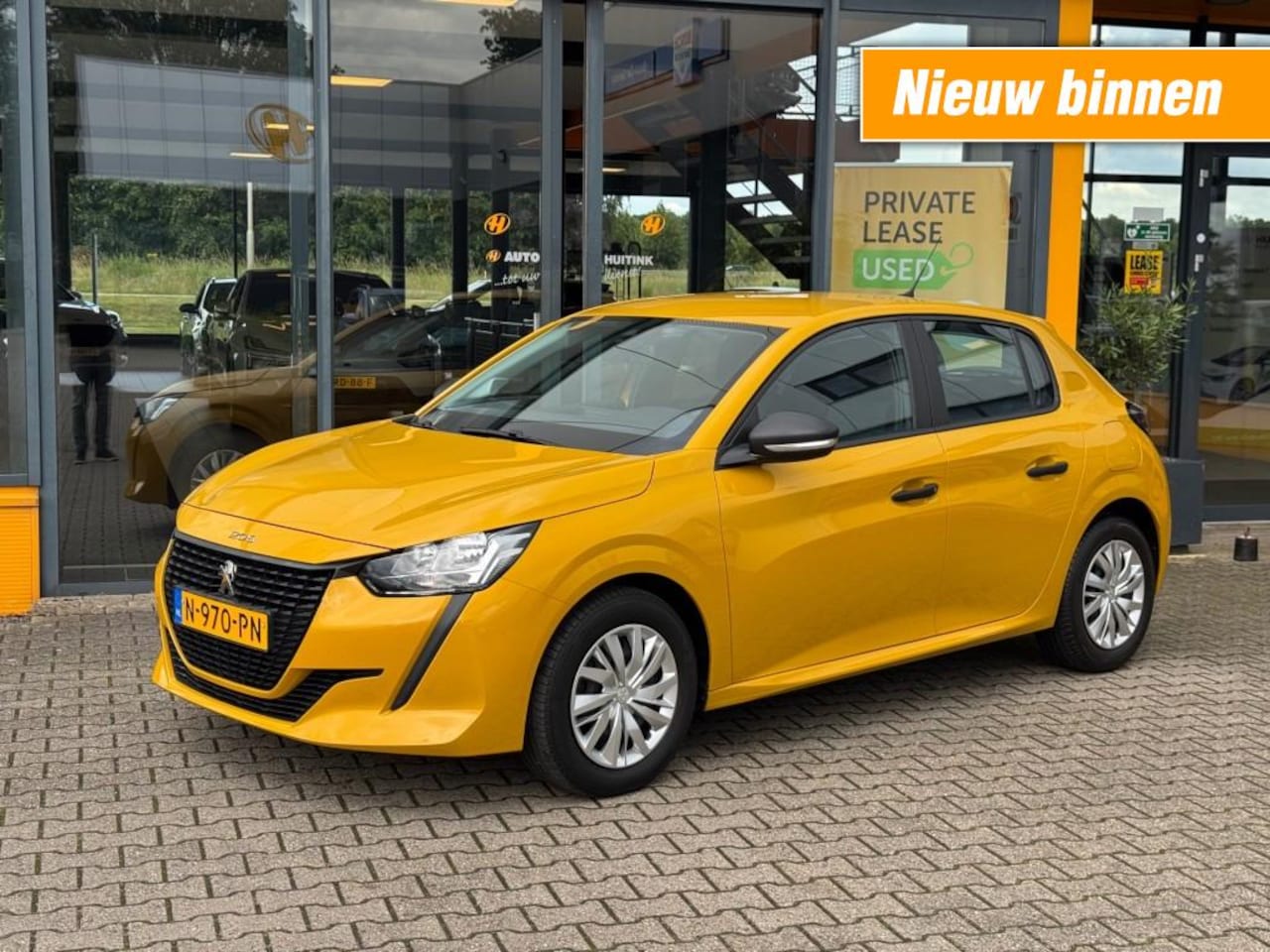 Peugeot 208 - 1.2 Puretech Like - slechts 18.000 km !! - AutoWereld.nl