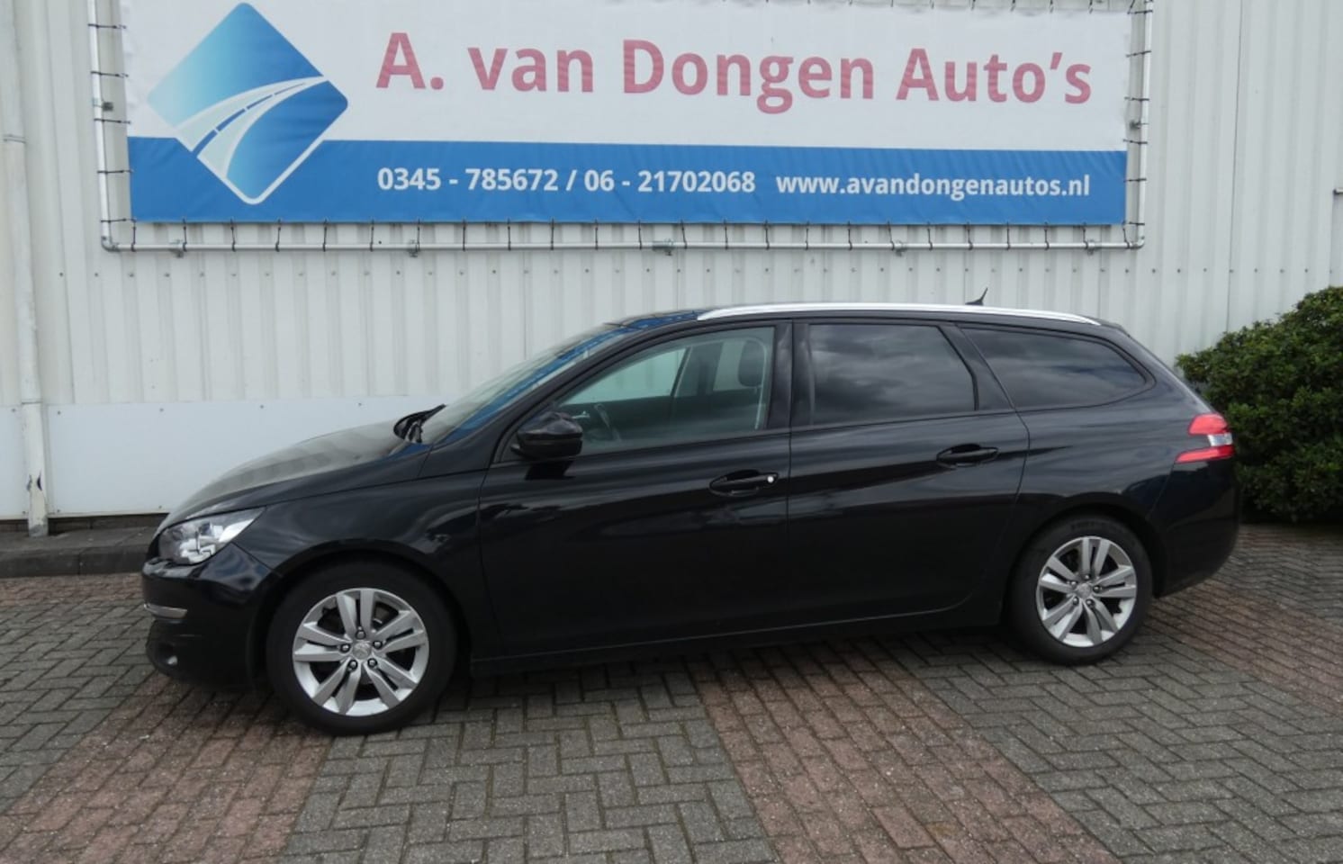 Peugeot 308 - SW 1.6 BLUEHDI BLUE Lease.Clima,Cruise,Pano.Trhaak - AutoWereld.nl