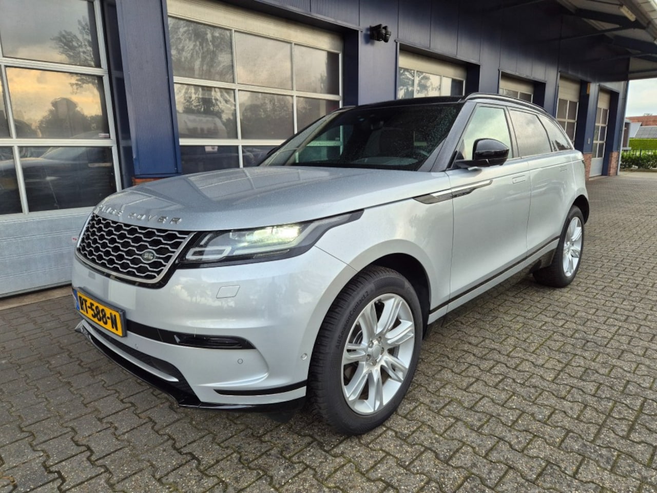 Land Rover Range Rover - 2.0 T. AWD R-Dynamic HSE, Pano, Trekhaak, Head-up, NL-Auto, Meridian, ALL IN prijs! - AutoWereld.nl