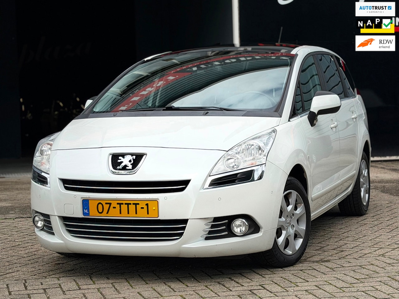 Peugeot 5008 - 1.6 VTi Active 5p. PANO/PDC/CRUISE/ISOFIX | LEUKE AUTO ! - AutoWereld.nl