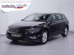 Volkswagen Passat Variant - 1.5 TSI Business Virtual-cockpit Trekhaak wegklapbaar led-verlichting Navi Clima Apple Car