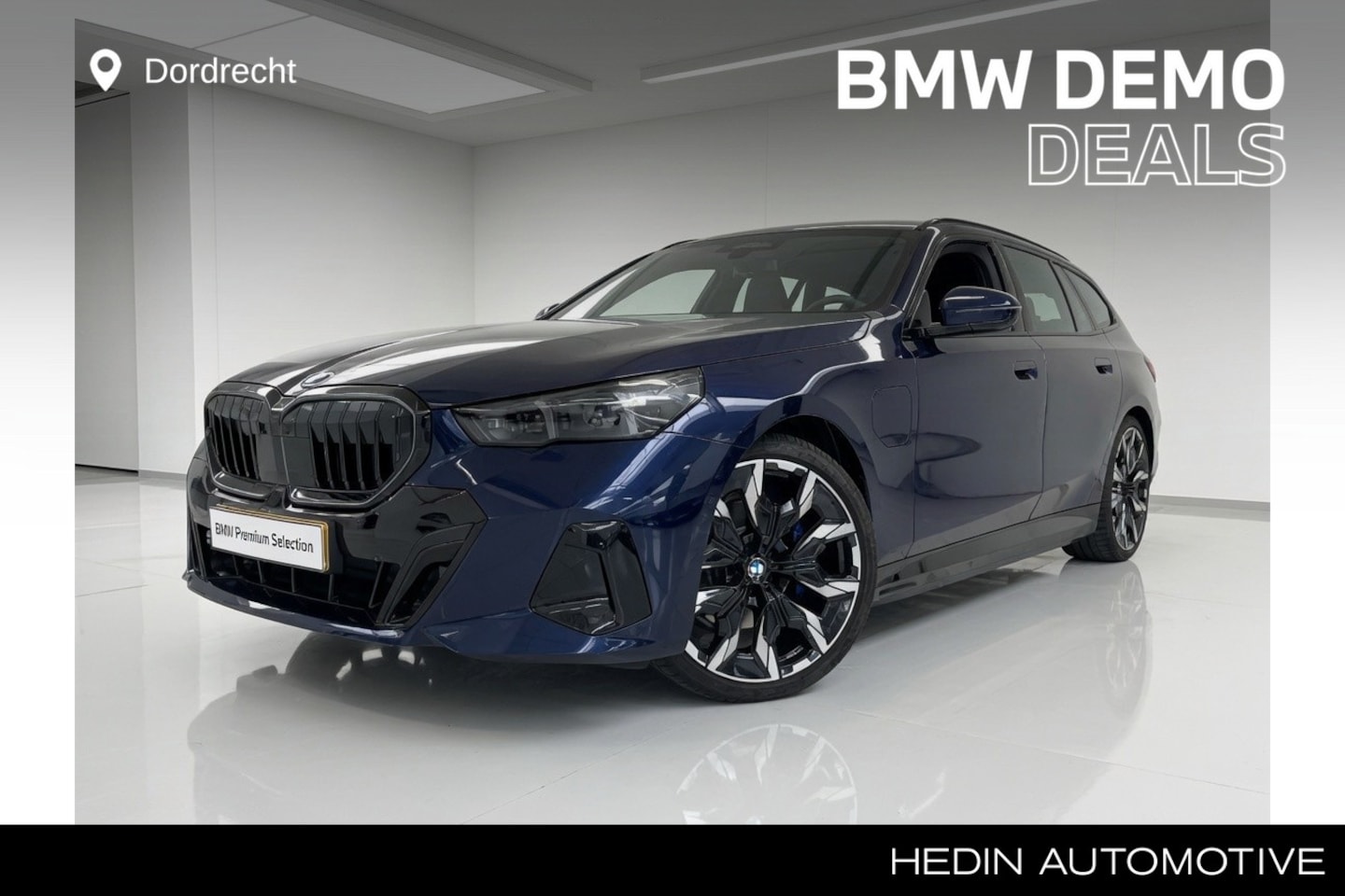 BMW 5-serie Touring - 530e M-Sport Pro | 21" | Pano | Harman Kardon | Trekhaak | Driving Assistant Plus | Nu 75. - AutoWereld.nl