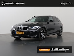 BMW 3-serie Touring - 330e xDrive | M-Pakket | Panoramadak | HUD | Curved Display | Ele.verstelbare stoelen + Ge