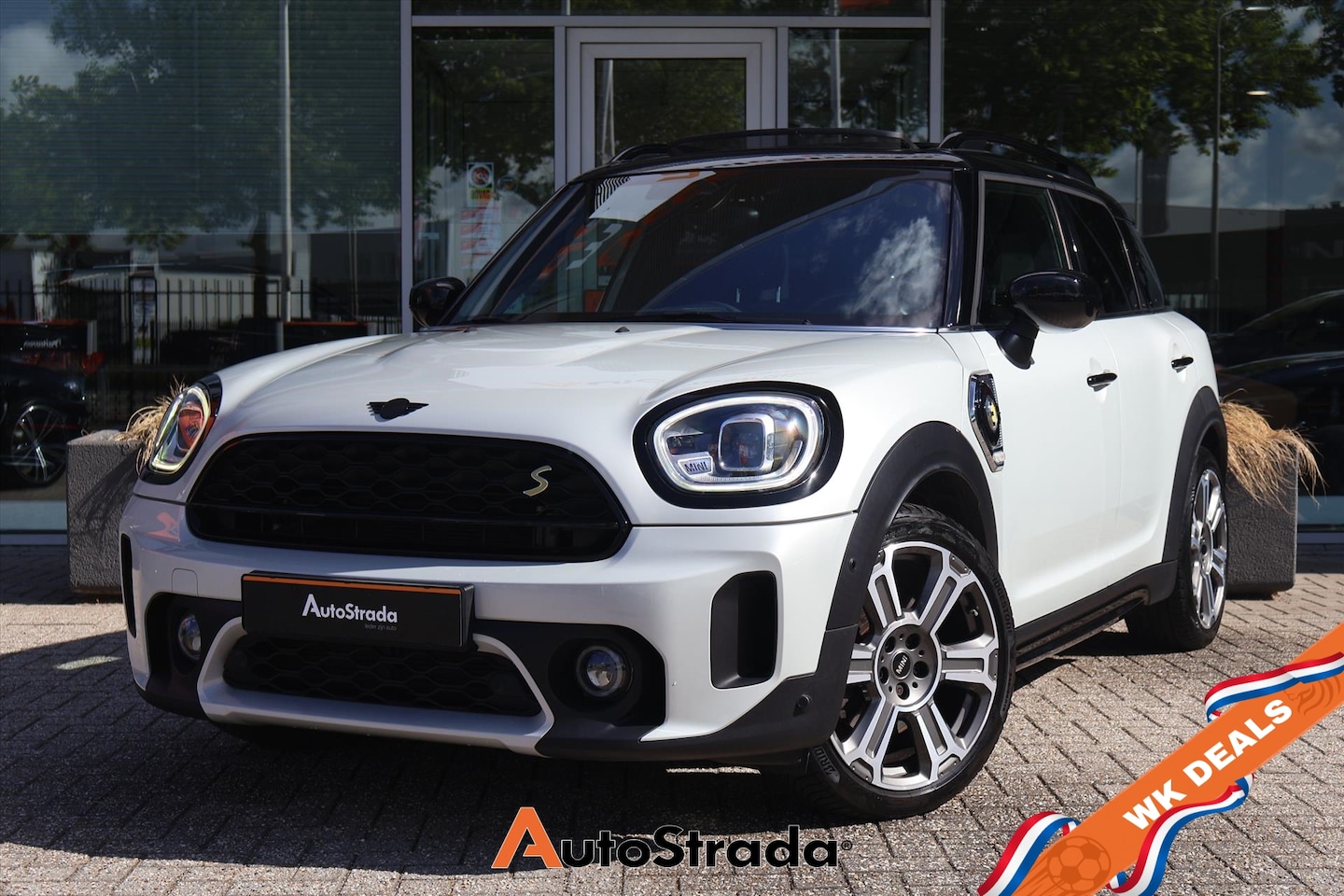 MINI Countryman - SE ALL4 CHILI SoH 92% I Pano I Navi I HarmanKardon I Camera I LED I Climate I Leder - AutoWereld.nl