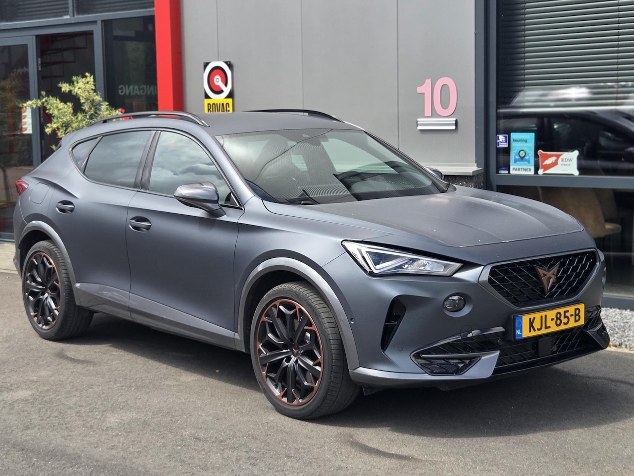 CUPRA Formentor - 1.4 e-Hybrid VZ Copper Edition MAT, 46DKM,245PK, WINTERPAKKET - AutoWereld.nl