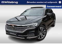 Volkswagen Touareg - 3.0 TSi eHybrid 381pk 4MOTION Elegance Automaat / Panoramadak / Luchtvering / Leder / 360