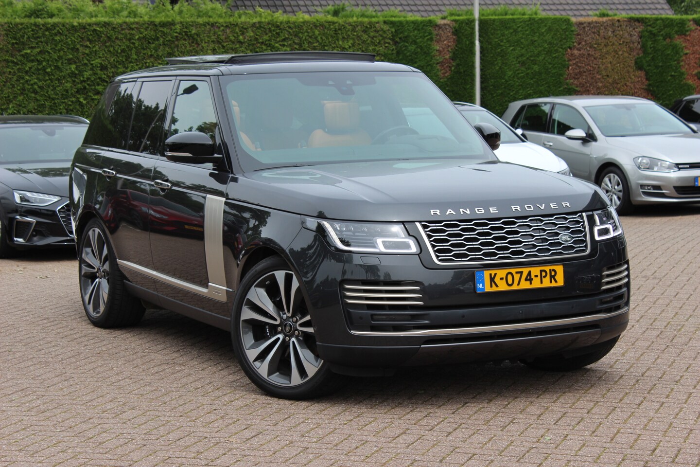 Land Rover Range Rover - P400e Fifty / Panoramadak / 360Camera / Head-up / Softclose / Meridian / Laser LED / Keyle - AutoWereld.nl