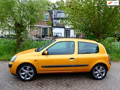 Renault Clio - 1.2-16V Automaat Zuinig 4-Cilinder Nette auto