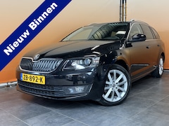 Skoda Octavia Combi - 1.4 TSI Greentech Elegance Businessline trekhaak | navi | pdc