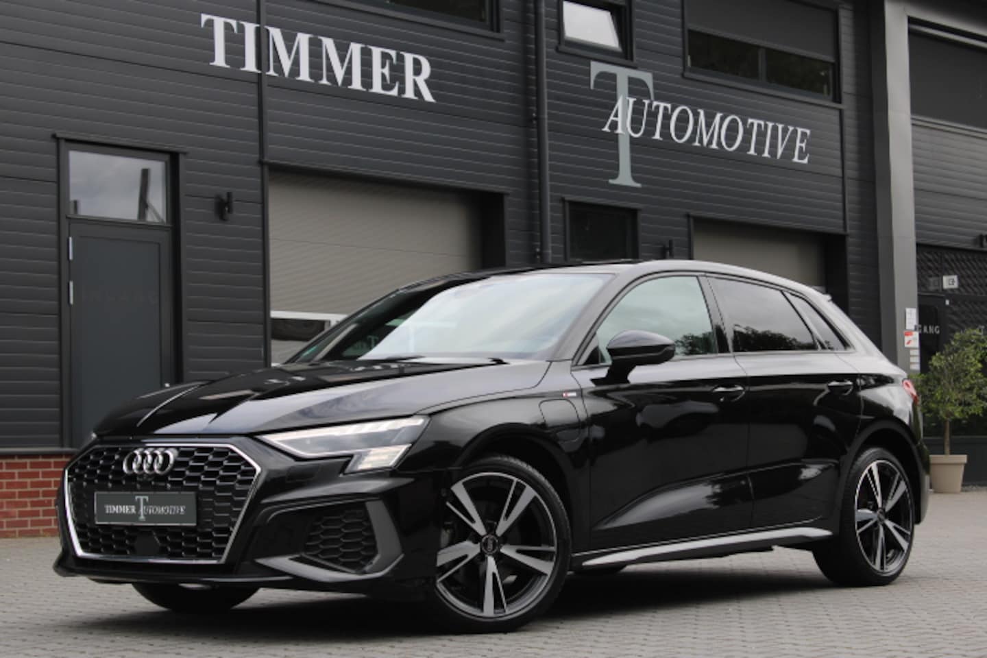 Audi A3 Sportback - 40 TFSI e Advanced edition 3xS Line - 18 Inch - Matrix -Lederen S Line Stoelen - 360 Camer - AutoWereld.nl