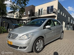 Mercedes-Benz B-klasse - 200|Automaat|Carplay|Pdc|Pano|hoge instap