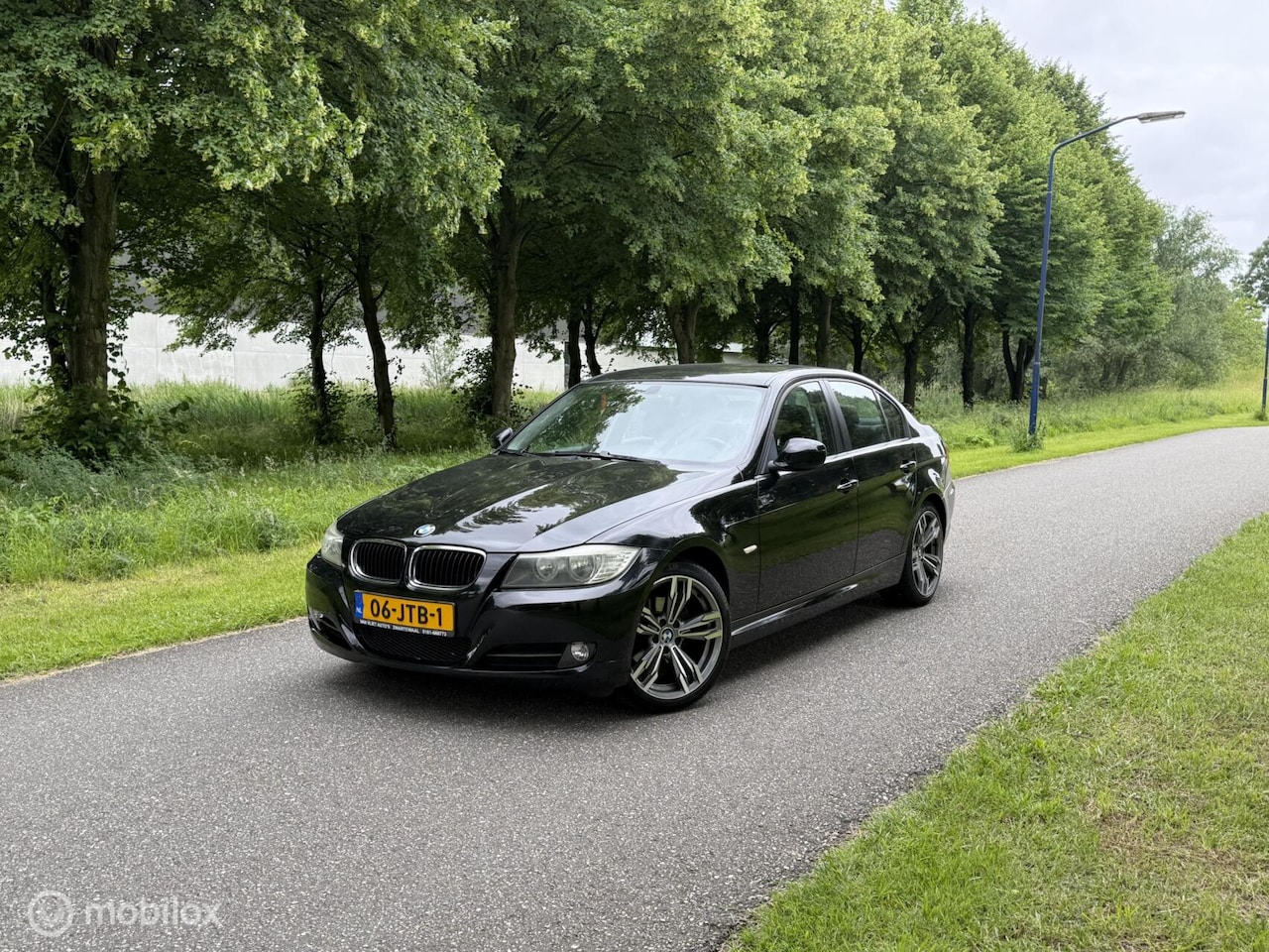 BMW 3-serie - 316i Business Line*NAP*PARKEERSENSOR*AIRCO*NAVI - AutoWereld.nl