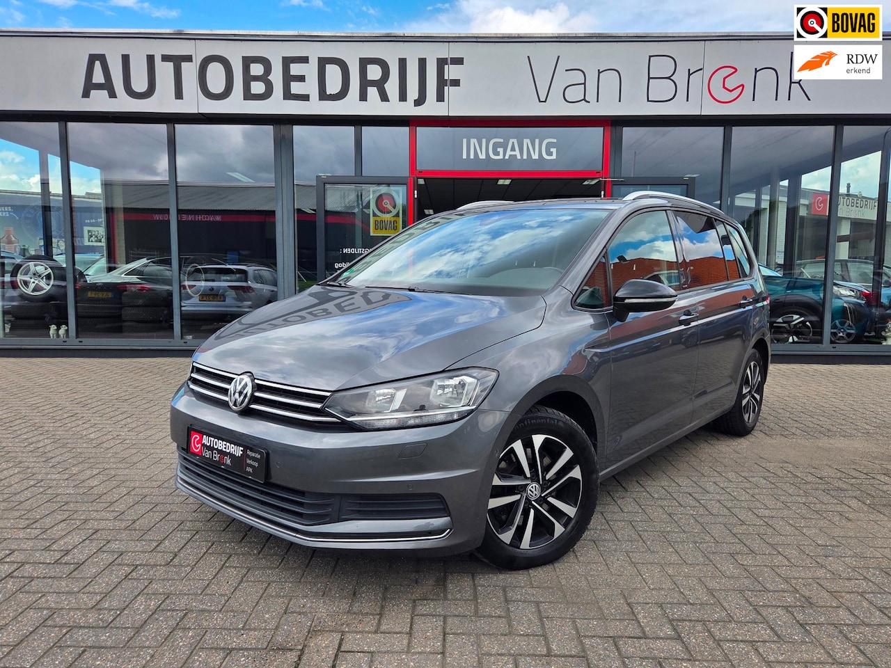 Volkswagen Touran - 1.0 TSI IQ DRIVE 7P | Trekhaak | Carplay | ACC - AutoWereld.nl