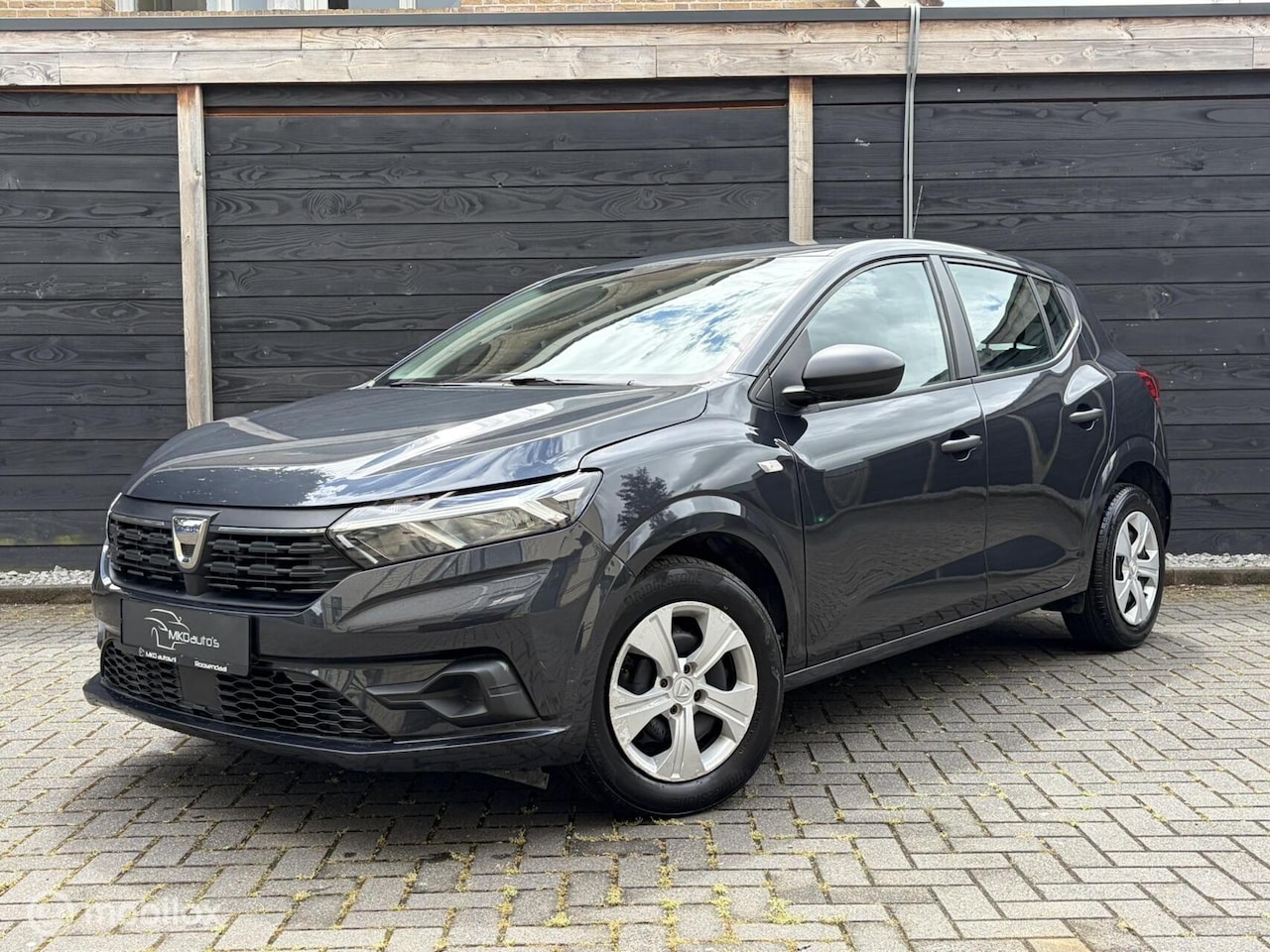 Dacia Sandero - 1.0 Essential Airco / CV afstandsbediend / 11.976 KM NAP 1e eigenaar!!!! - AutoWereld.nl