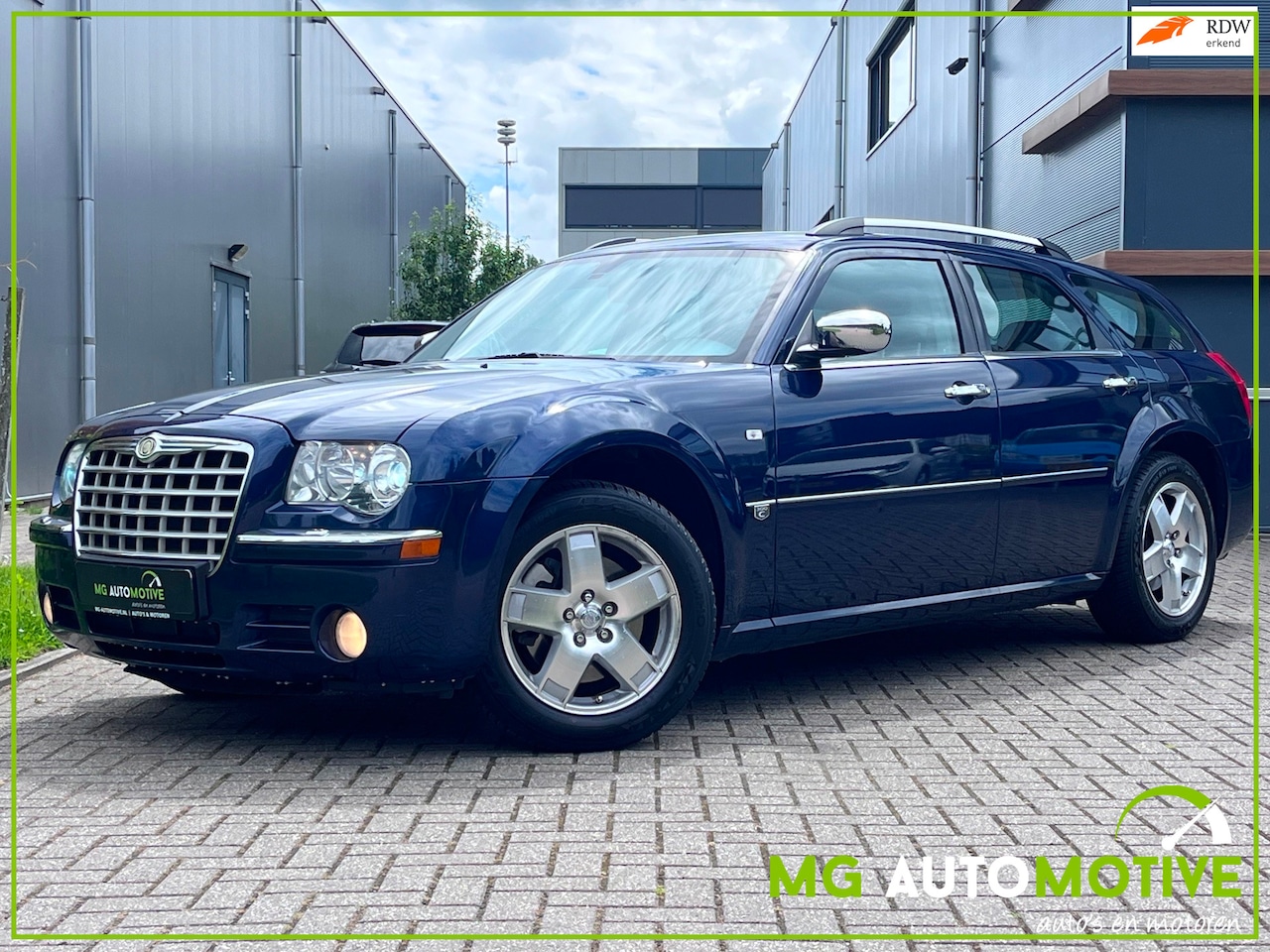 Chrysler 300C Touring - 5.7 V8 HEMI AWD | Leder | Navi | Clima | 340 PK - AutoWereld.nl