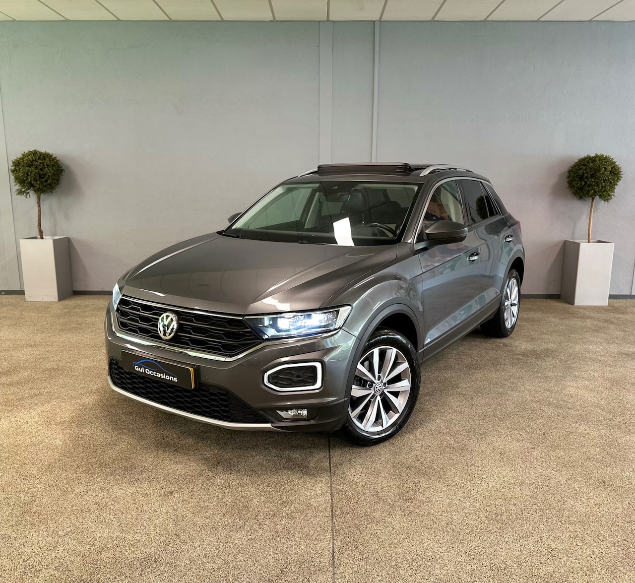Volkswagen T-Roc - 1.5 TSI Sport - Pano - Led - Camera - AppleCarplay - AutoWereld.nl
