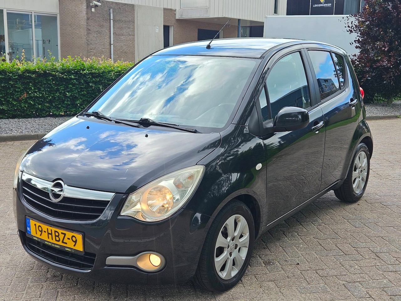 Opel Agila - 1.2 Enjoy Airco fijne hoge instap auto - AutoWereld.nl