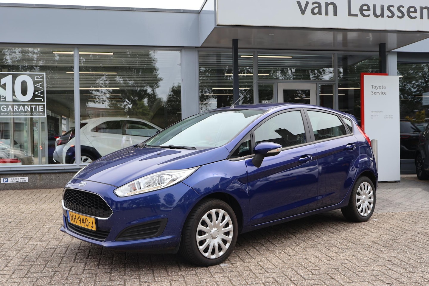 Ford Fiesta - 1.0 STYLE ESSENTIAL NAVI BLUETOOTH EL-RAMEN & SPIEGELS LED DAGRIJVERLICHTING - AutoWereld.nl