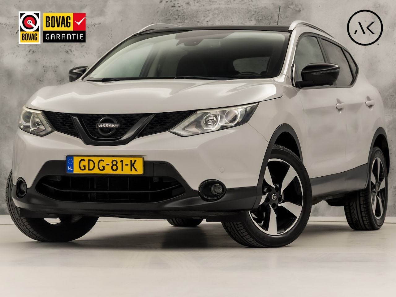 Nissan Qashqai - 1.2 Sport (PANORAMADAK, NAVIGATIE, 360 CAMERA, STOELVERWARMING, SPORTSTOELEN, GETINT GLAS, - AutoWereld.nl
