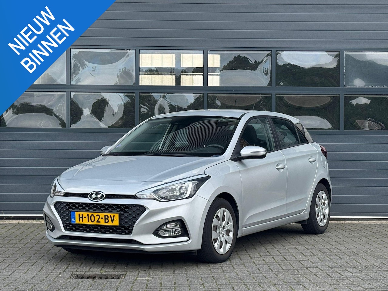 Hyundai i20 - 1.0 T-GDI I-MOTION I TREKHAAK I DEALER ONDERHOUDEN I APPLE CARPLAY I P-CAMERA - AutoWereld.nl