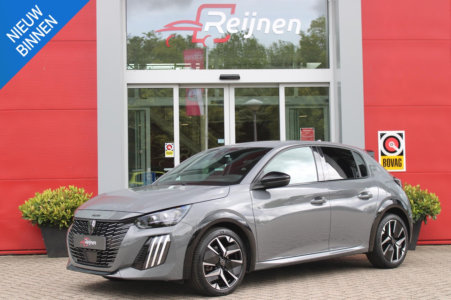 Peugeot 208 - 1.2 Hybrid 145PK AUTOMAAT GT PACK | ELEKTRISCH BEDIENBARE BESTUURDERSSTOEL MET MASSAGE FUN - AutoWereld.nl