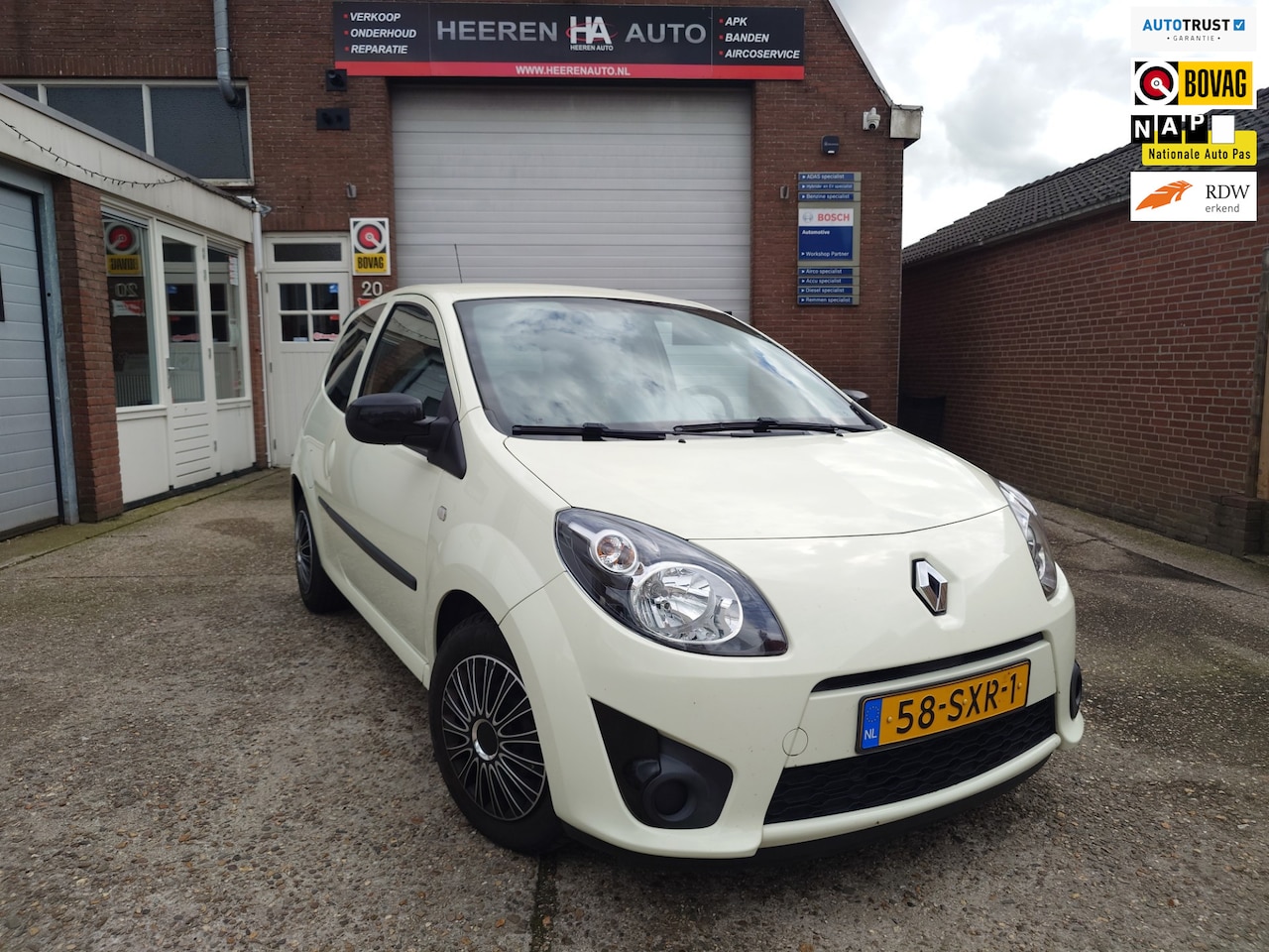 Renault Twingo - 1.2-16V Collection 1.2-16V Collection, Airco, 1e eigenaar, Dealer onderhouden - AutoWereld.nl