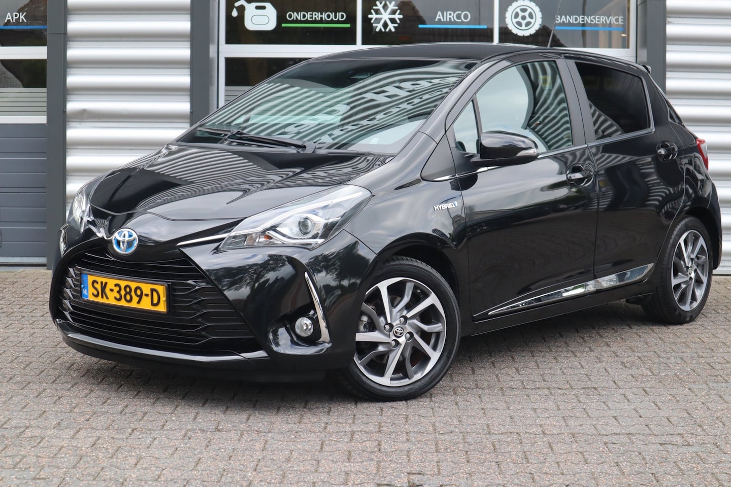 Toyota Yaris - 1.5 Hybrid Premium 1.5 Hybrid Premium - AutoWereld.nl