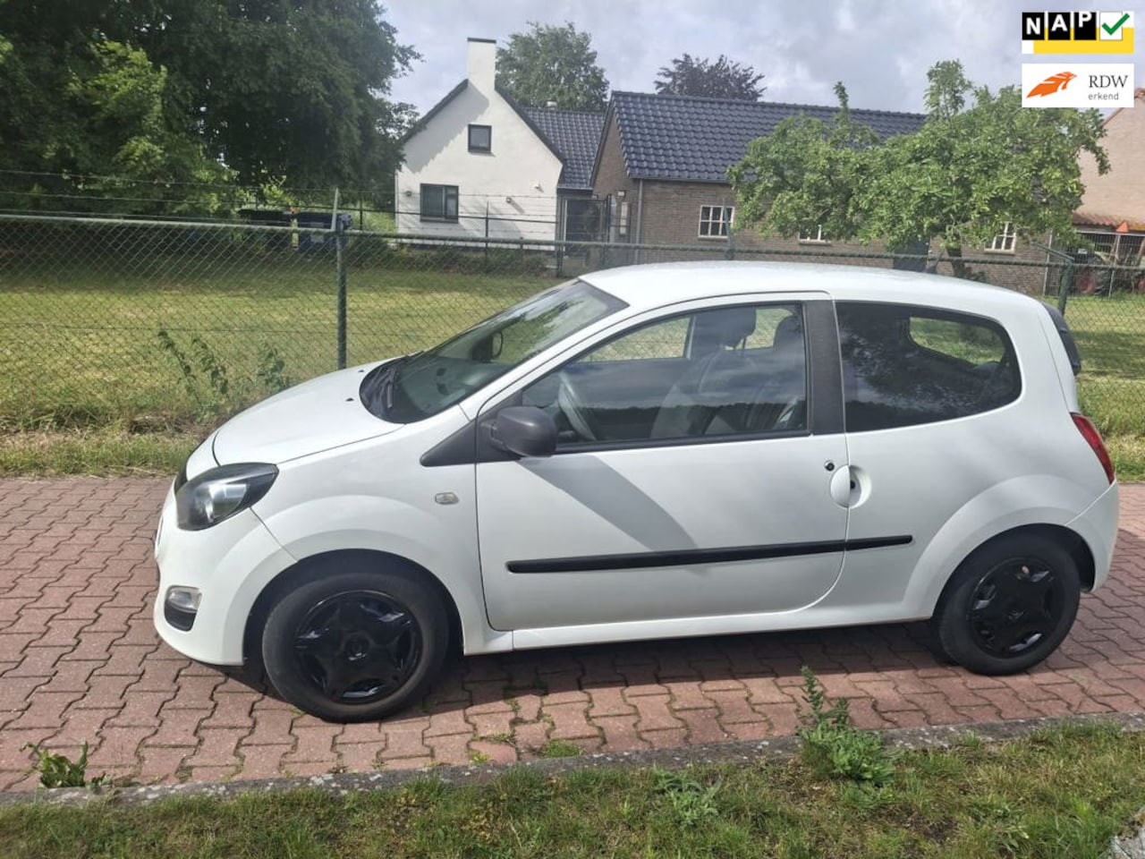 Renault Twingo - 1.2 16V Parisienne 1.2 16V Parisienne - AutoWereld.nl