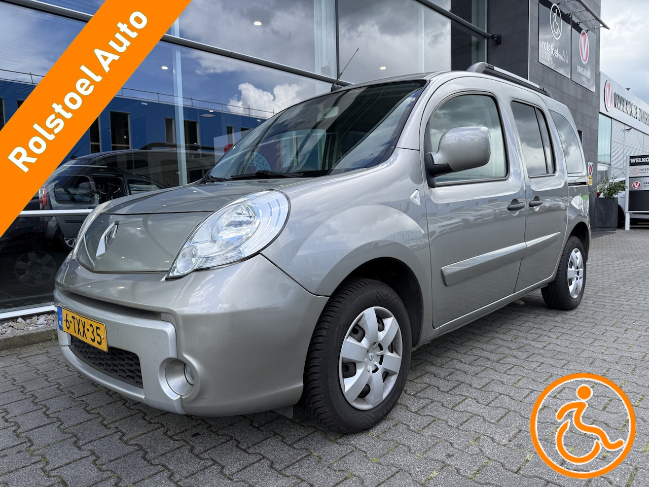 Renault Kangoo Family - 3+1 Rolstoelauto 1.6-16V Privilège (Nette 3+1 Rolstoelauto met automaat!) - AutoWereld.nl