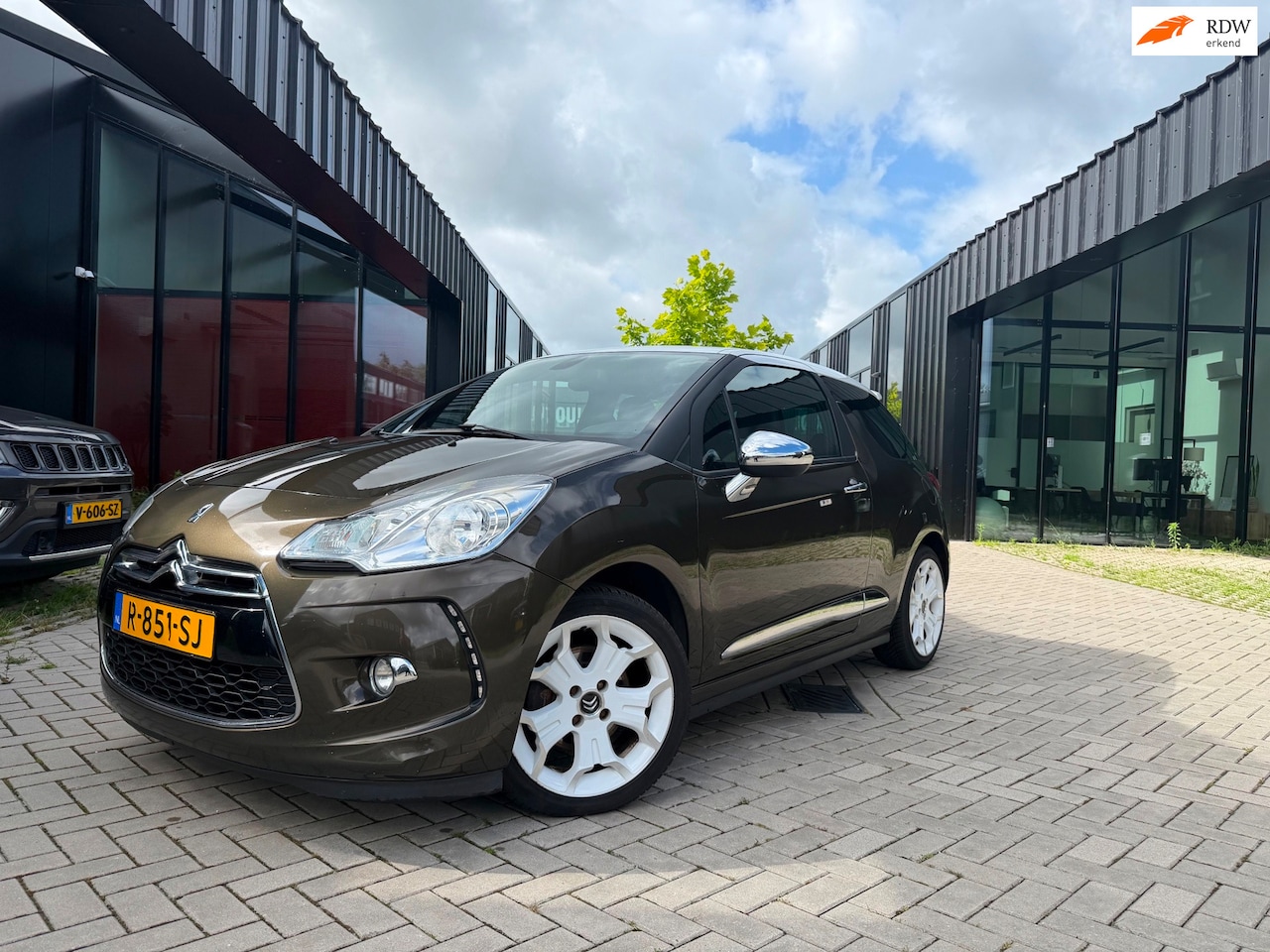 Citroën DS3 - 1.6 THP Sport Chic Cruise Clima Stoelvw Nwe APK - AutoWereld.nl