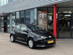 Toyota Yaris - 1.5 Hyb. Active | Automaat | Navi | A.camera | Lage km | €21.795