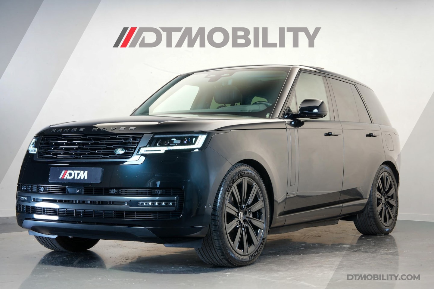 Land Rover Range Rover - 3.0 P550e Autobiography PHEV | SVO Bespoke | Meridian Signature | Trekhaak - AutoWereld.nl