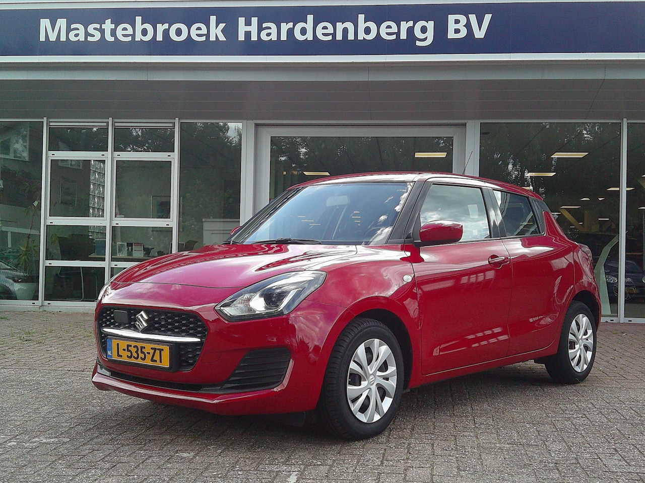 Suzuki Swift - 1.2 Comfort Smart Hybrid Staat in Hardenberg - AutoWereld.nl