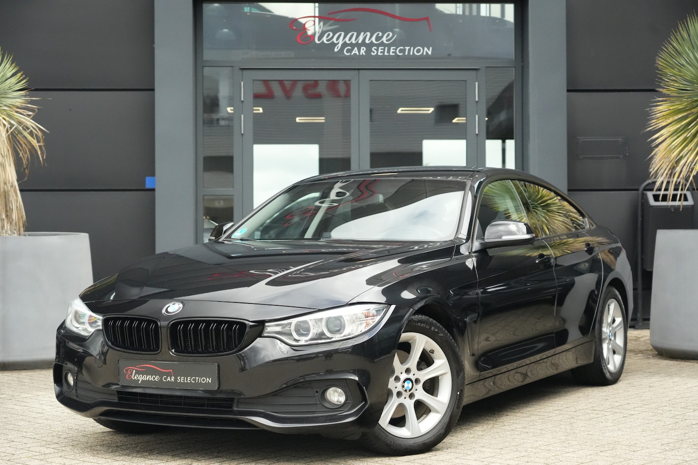 BMW 4-serie Gran Coupé - 420d Executive 190pk Navigatie/Stoelverwarming/Trekhaak - AutoWereld.nl