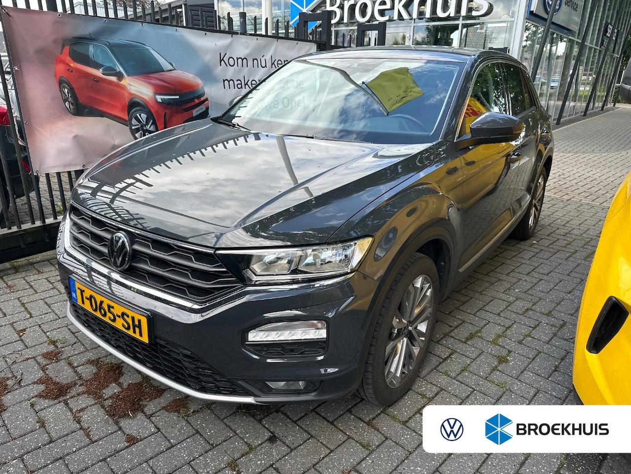 Volkswagen T-Roc - 1.5 TSI 150 pk Style | Trekhaak | Stoelverwarming | Cruise control adaptief | - AutoWereld.nl