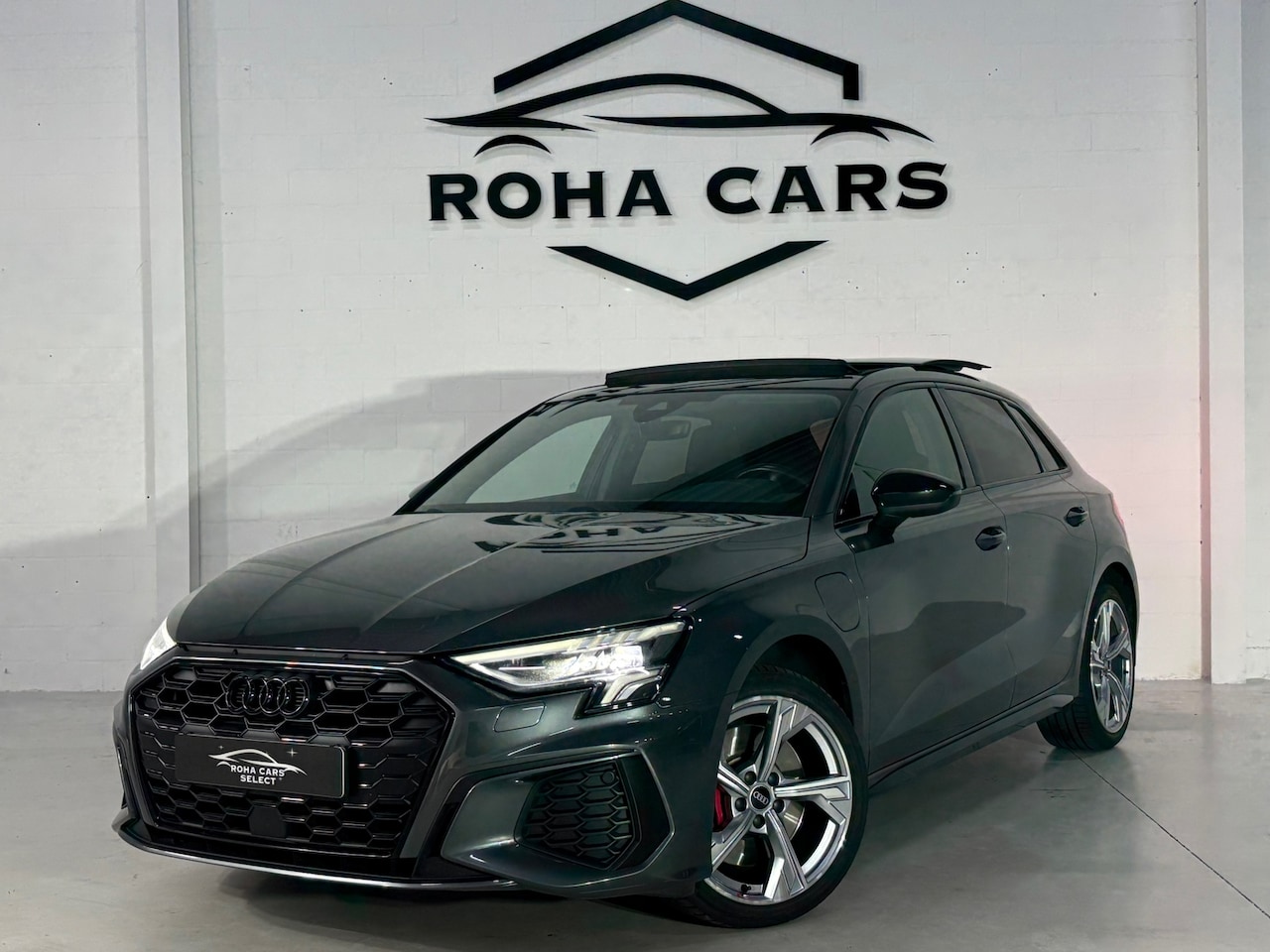 Audi A3 Sportback - 45 TFSI e S edition Competition*Pano* - AutoWereld.nl