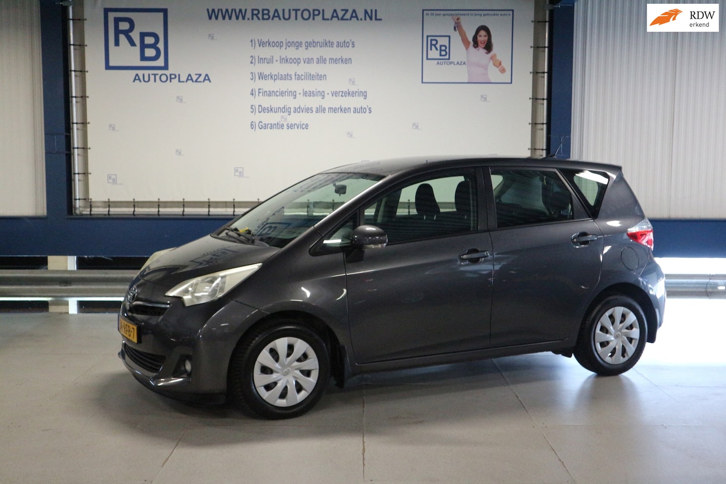 Toyota Verso S - 1.3 VVT-i Aspiration / NAP / NW APK / TOP DEAL ! ! ! - AutoWereld.nl