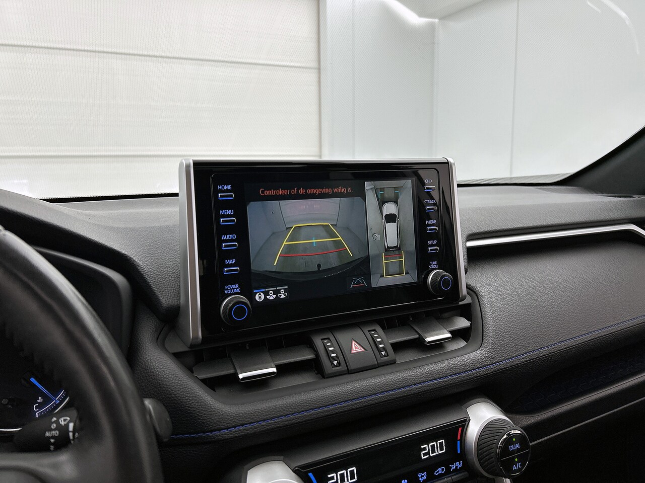 Toyota RAV4 - 2.5 Hybrid AWD Bi-Tone | BTW Voertuig | Schuif/kantel dak | 360 Camera | Stoelverwarming | - AutoWereld.nl