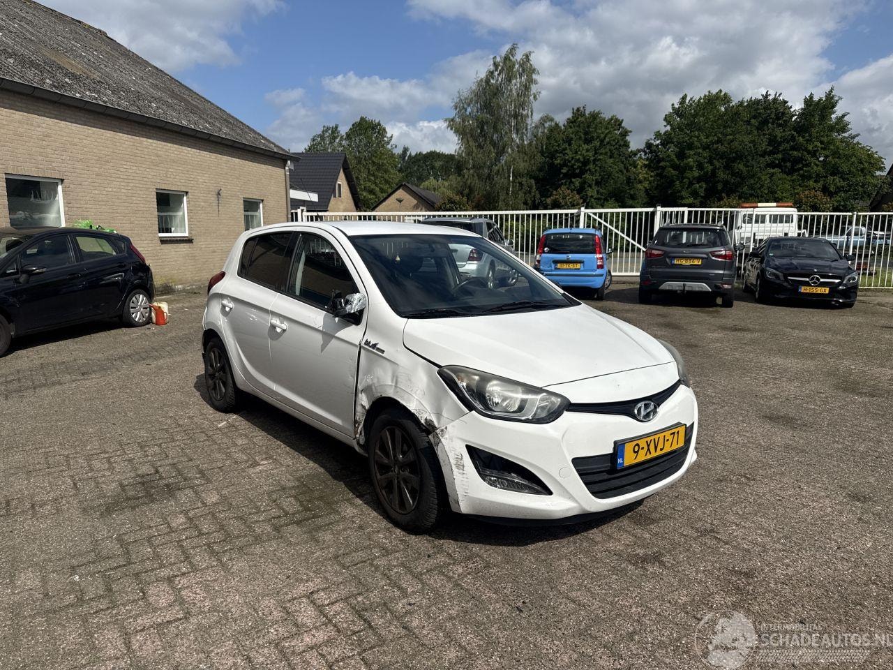Hyundai i20 - I-20 1.2 HP i-Motion - AutoWereld.nl