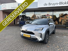 Toyota Yaris Cross - 1.5 Hybrid 130pk Dynamic Comfort dodehoekdetectie / stoelverwarming / stuurwielverwarming