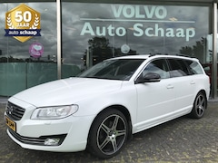 Volvo V70 - 2.0 T4 Classic Edition Automaat | Rijklaar incl garantie | Achterspoiler Standkachel Trekh