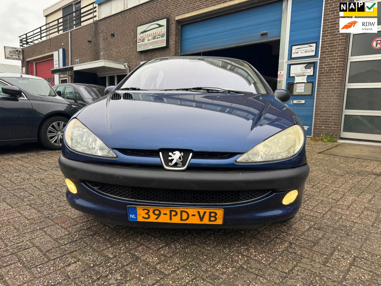 Peugeot 206 - 1.4 X-line AUTOMAAT AIRCO CLIMA - AutoWereld.nl