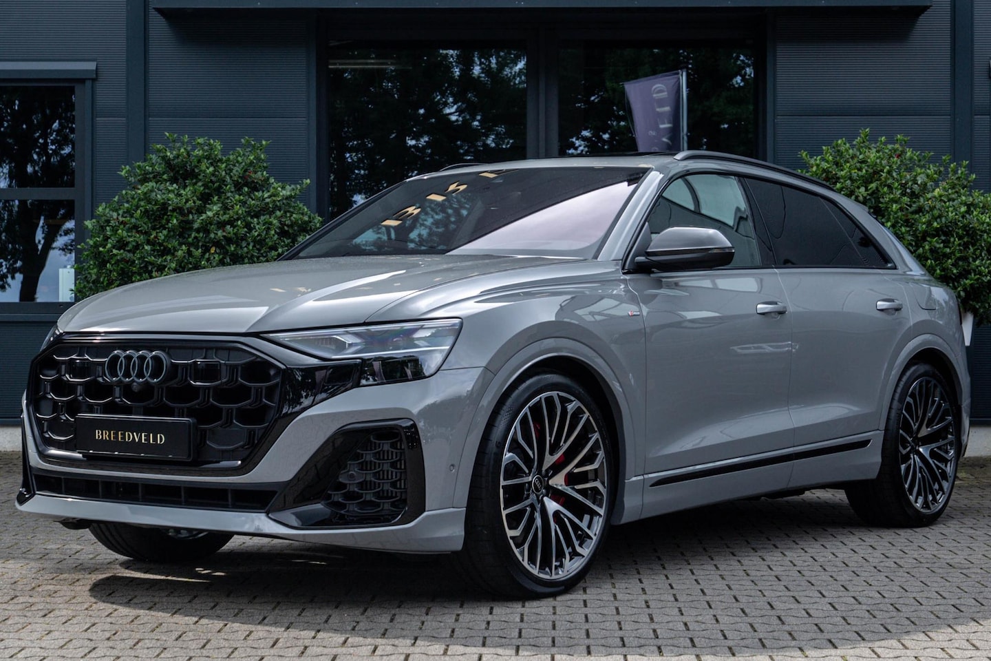 Audi Q8 - 60 TFSI e quattro Competition 60 TFSI e quattro Competition, B&O Advanced, Full Carbon, 2026 - AutoWereld.nl