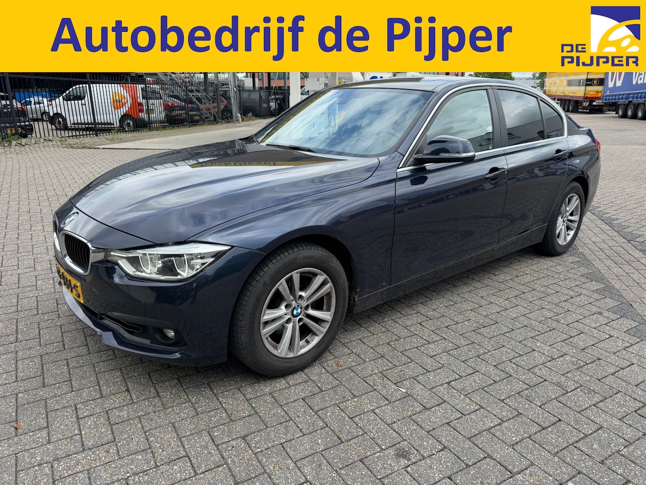 BMW 3-serie - 320i Corporate Lease High Executive 320i Corporate Lease High Executive, ORGINEEL NEDERLANDSE AUTO , BOEKJES,NAP EN ONDERHOUDS - AutoWereld.nl