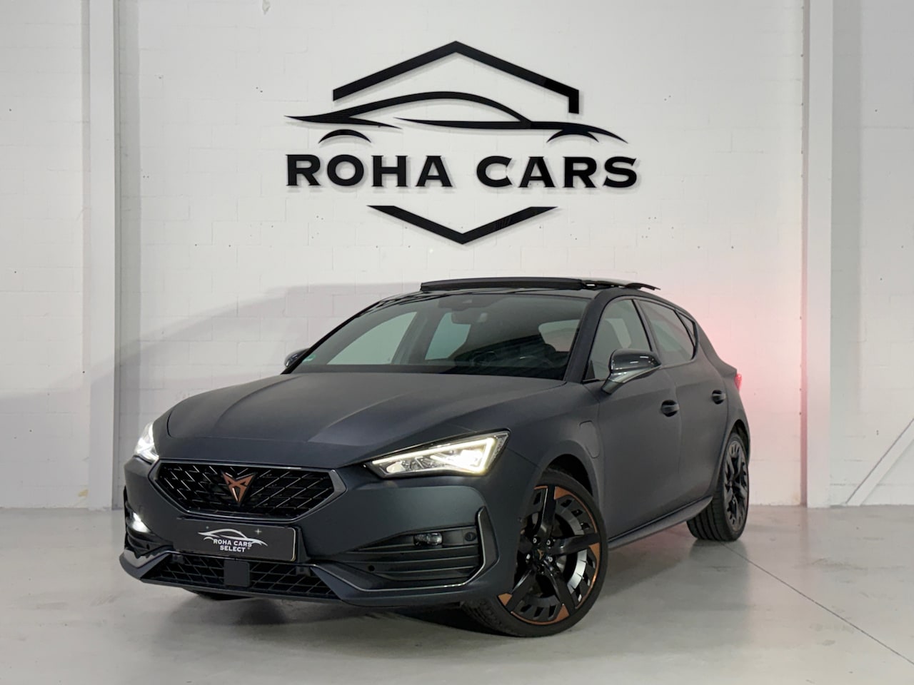 CUPRA Leon Sportstourer - 1.4 e-Hybrid VZ Copper Edition*Pano*Stoelverwarming*Sfeer* - AutoWereld.nl